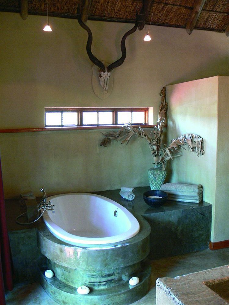 阿布鲁姆布西小屋水疗休闲旅馆 卡利南 外观 照片
