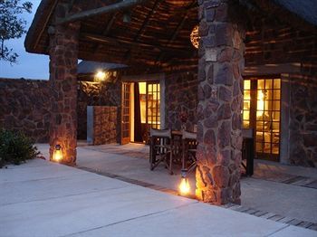 阿布鲁姆布西小屋水疗休闲旅馆 卡利南 外观 照片