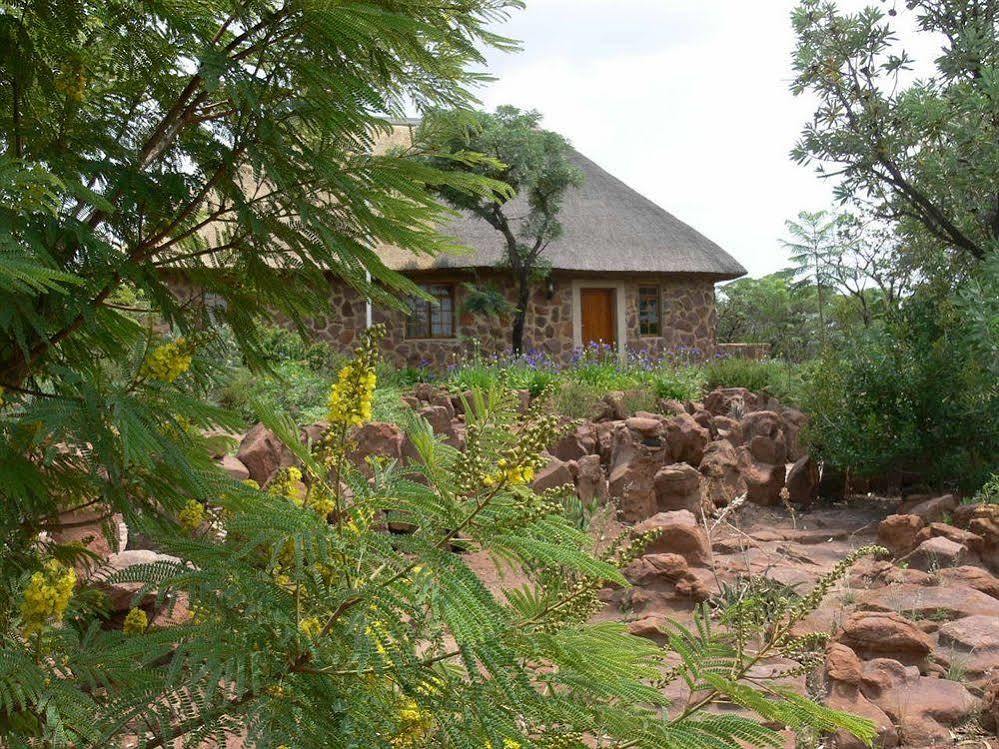 阿布鲁姆布西小屋水疗休闲旅馆 卡利南 外观 照片