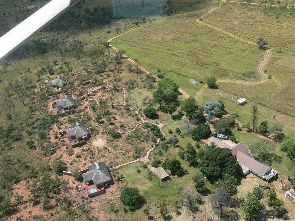 阿布鲁姆布西小屋水疗休闲旅馆 卡利南 外观 照片